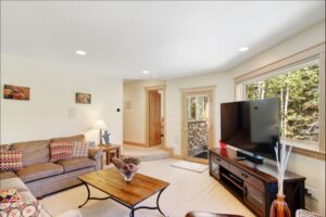 e8ff7a32-f2bb-4584-8be6-798a1ad01676