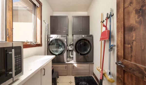 0ceda041-d2f8-4c4a-8338-1199cc313ef3